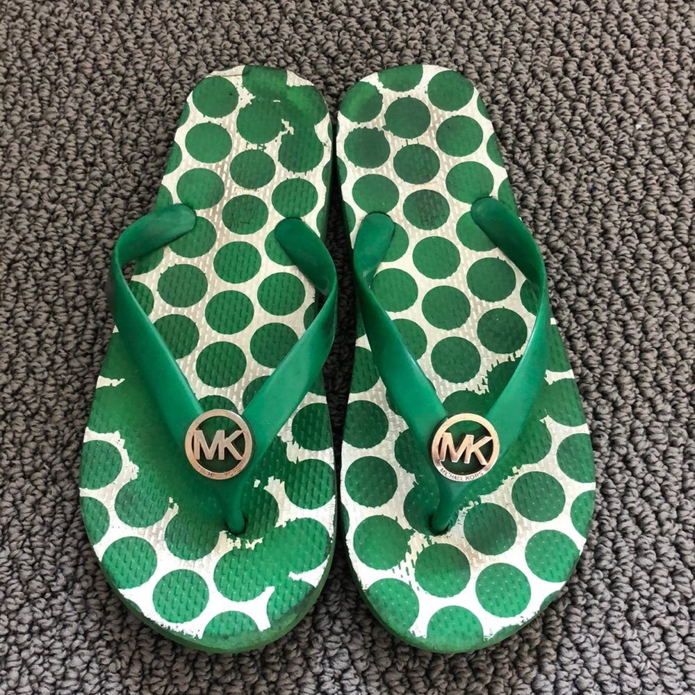 Michael kors flip flops